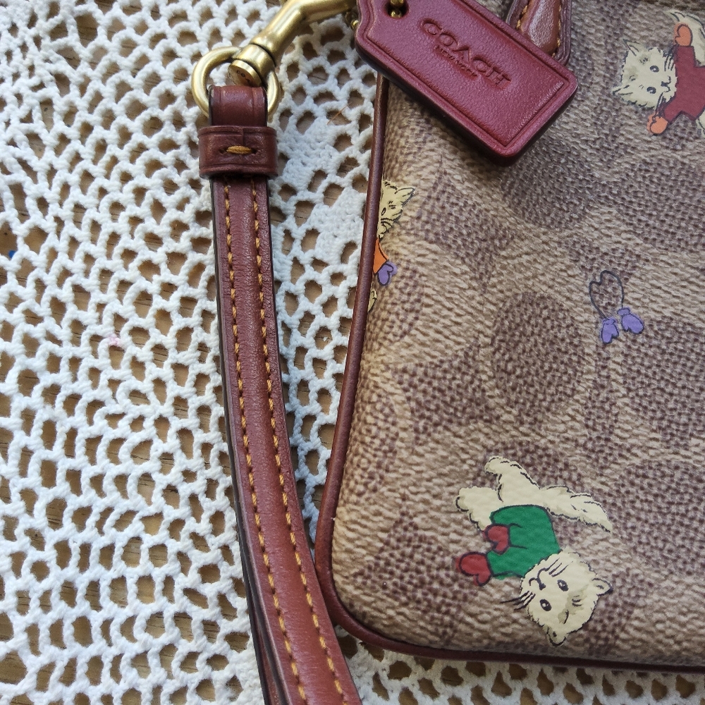 Coach Beige Signature Coated Canvas Cat Mittens Zip Long Wristlet Pouch - Picture 5 of 8